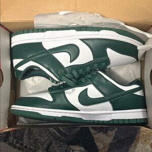 Nike Men's Forest Green and White Sneakers